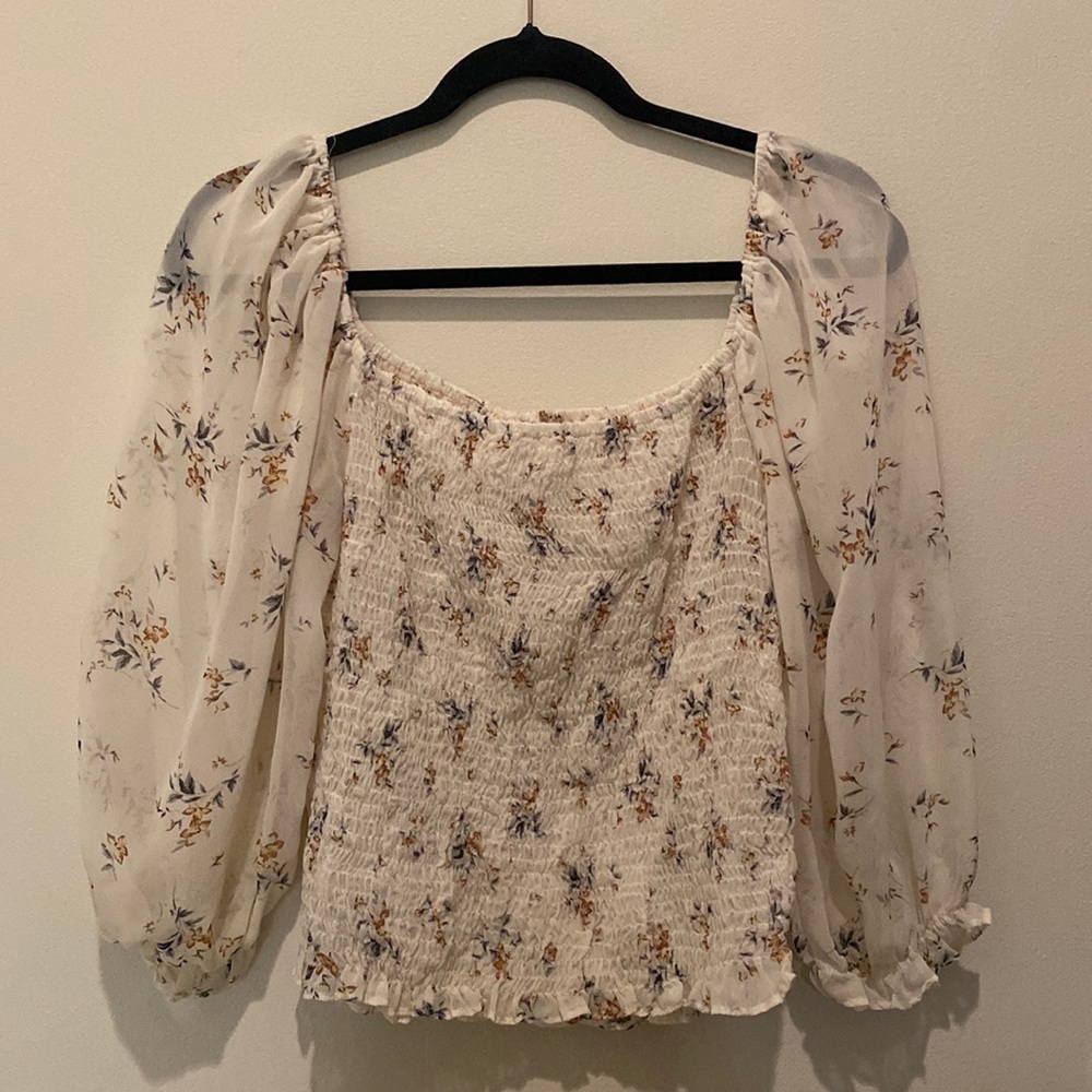Forever 21 puff sleeve floral shirt